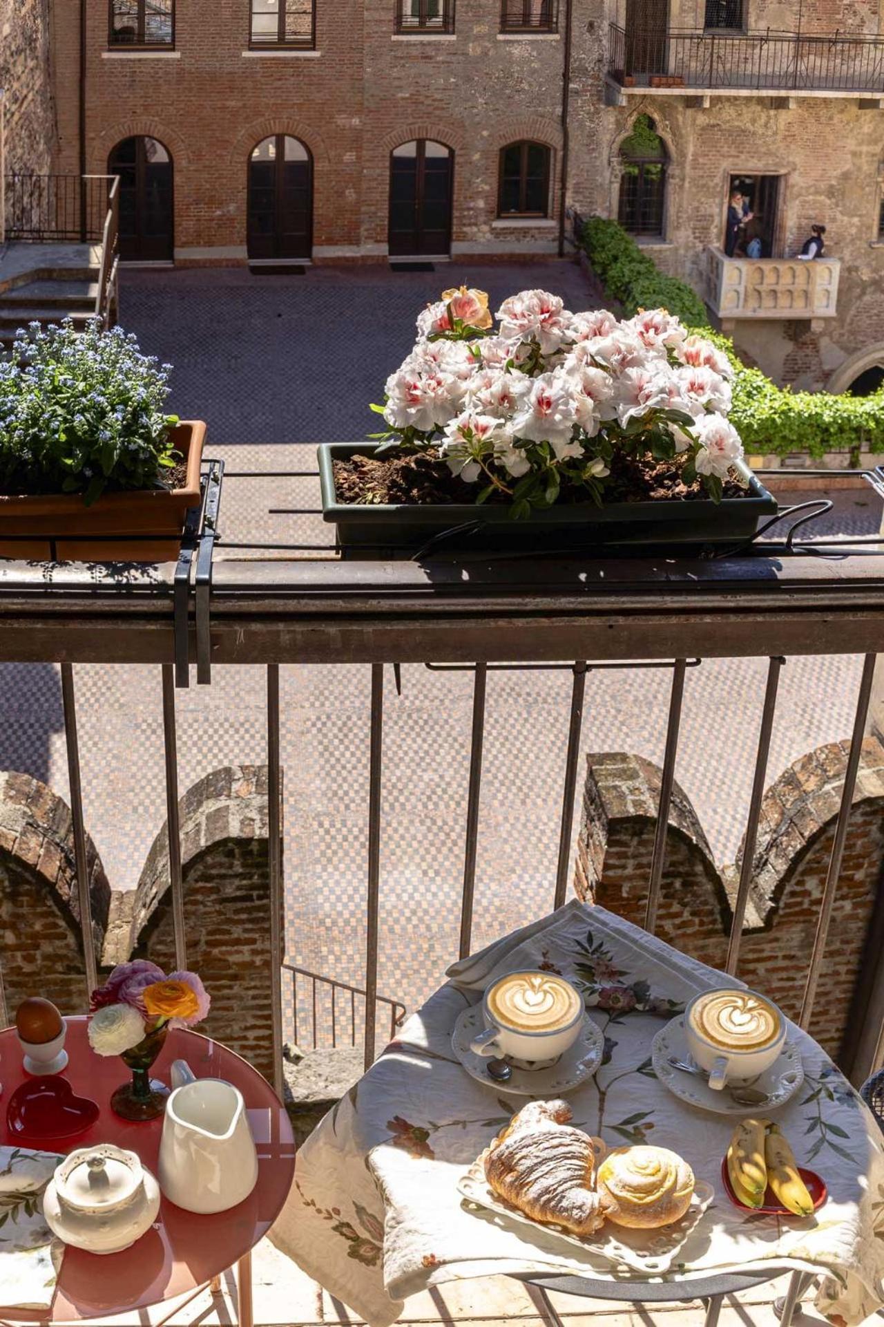 Appartement Residenza...Cara Giulietta... à Vérone Extérieur photo