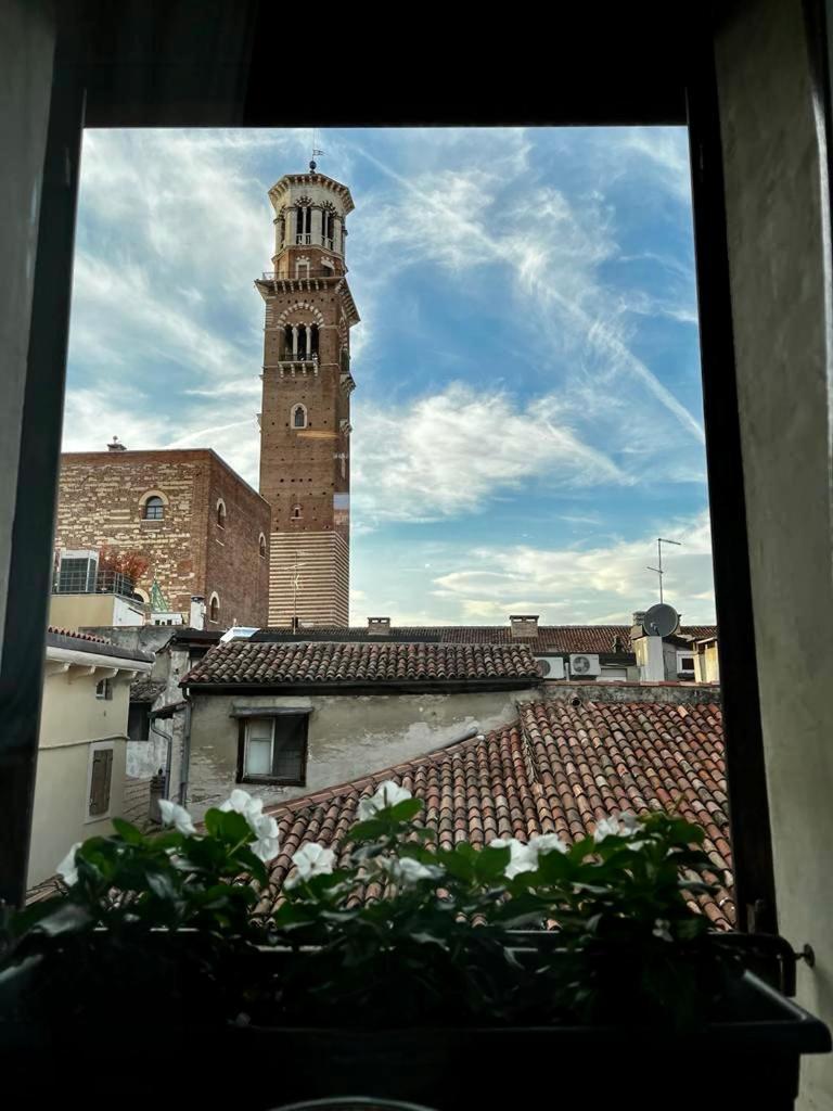 Appartement Residenza...Cara Giulietta... à Vérone Extérieur photo