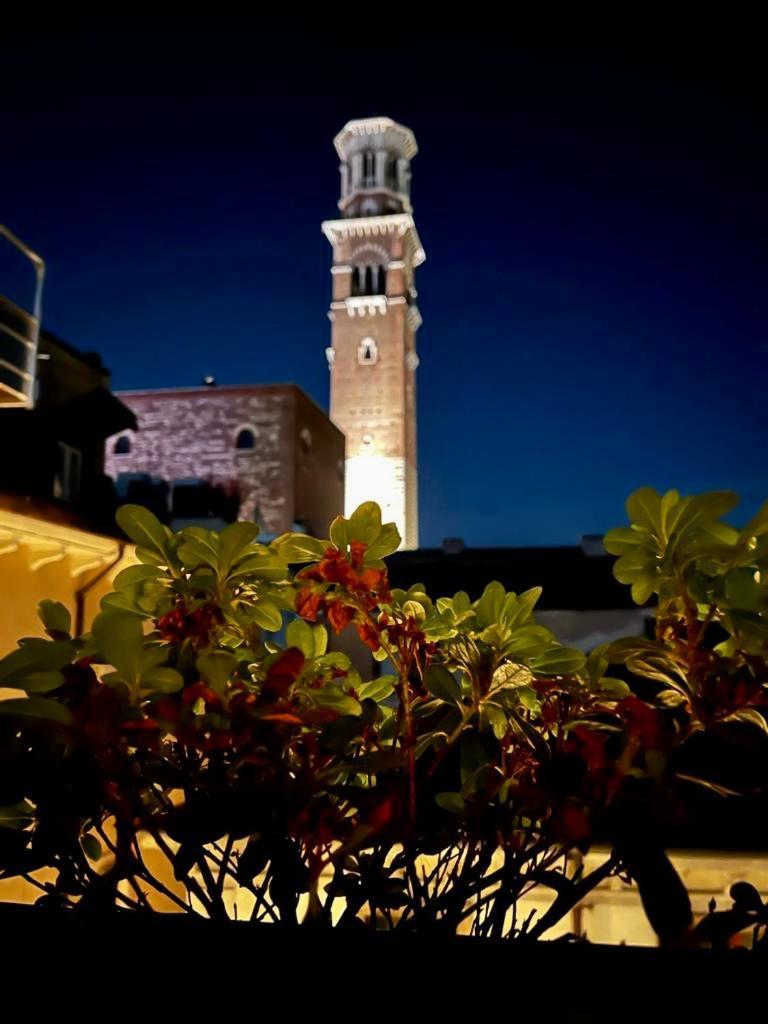 Appartement Residenza...Cara Giulietta... à Vérone Extérieur photo